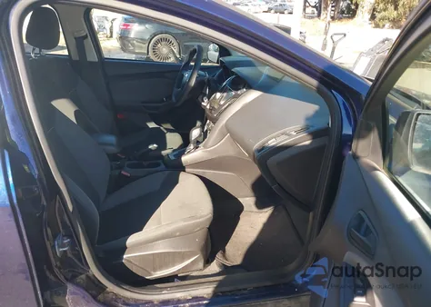 2012 Ford Focus Se z USA, uszkodzony, nr VIN 1FAHP3F22CL140228